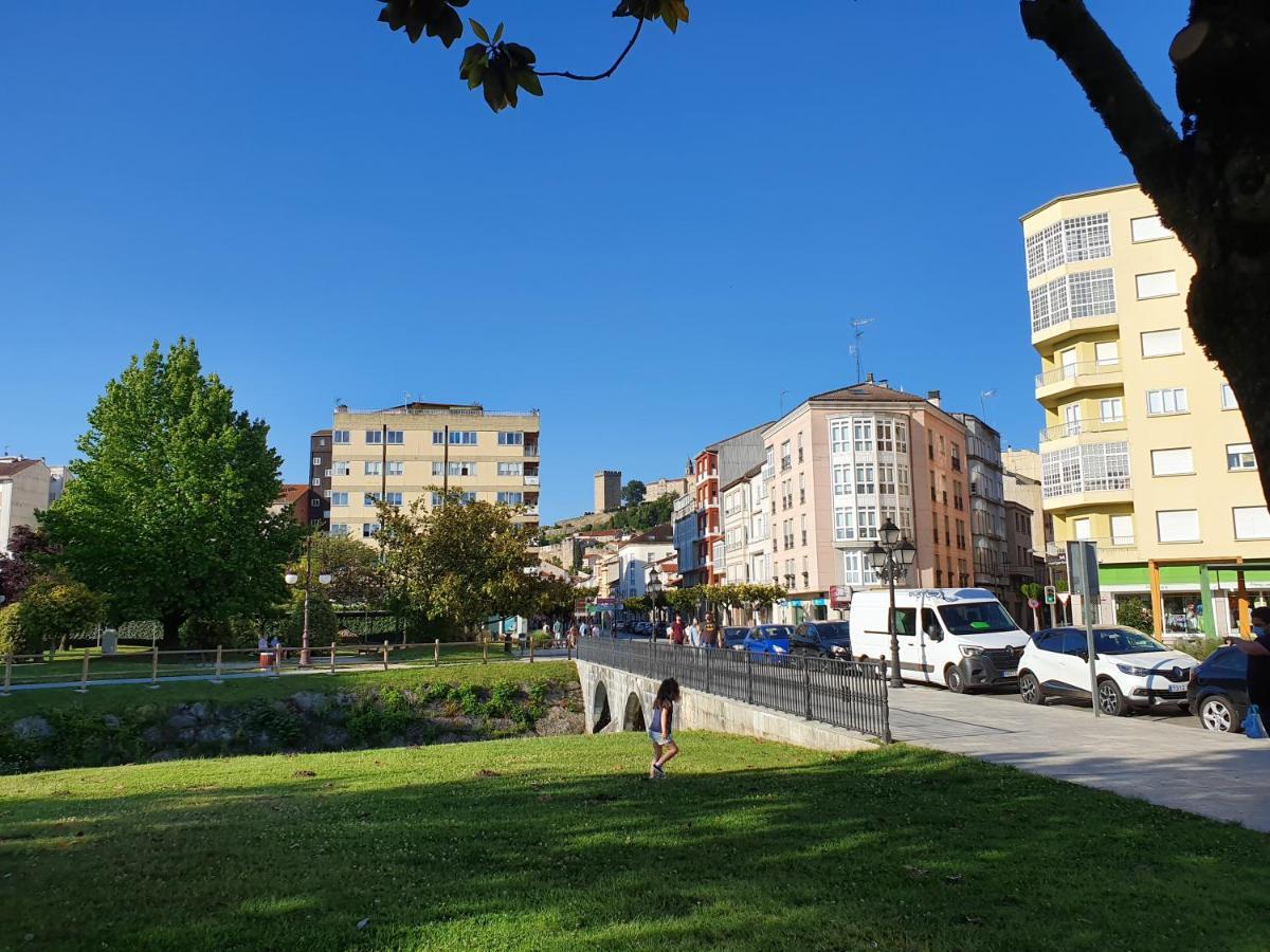 Acogedor Apartamento En El Centro De Monforte Monforte De Lemos Eksteriør billede